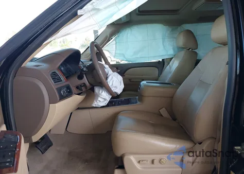 2014 Chevrolet Suburban 1500 Ltz z USA, uszkodzony, nr VIN 1GNSCKE09ER129420